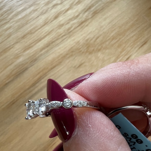 Moissanite Solitaire Ring – 1.50 CT, VVS1 D Color – 925 Silver – Women’s Size 6 - Picture 8 of 14